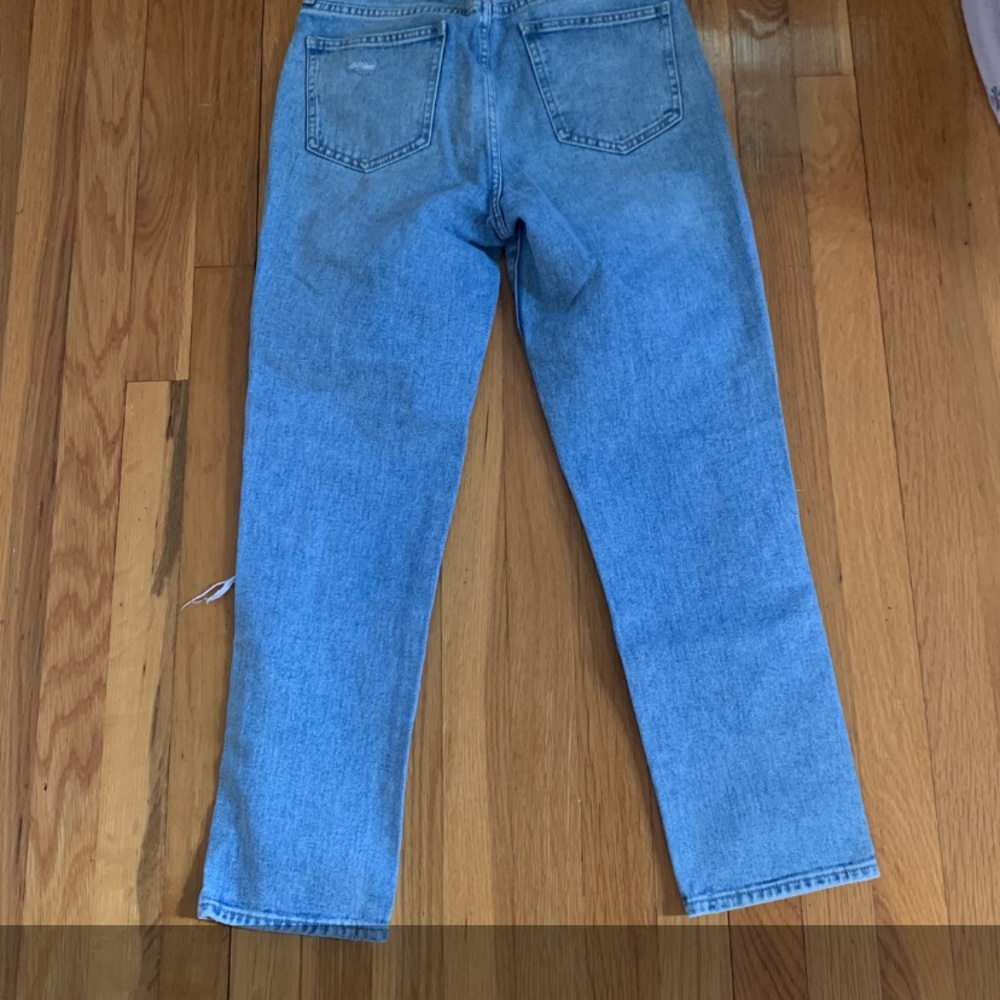 Light wash PacSun mom jeans